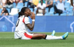 Leao e il Milan: Un Futuro Incerto con Nuove Prospettive dall’Arabia Saudita