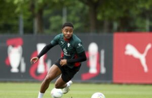 Nkunku e il futuro del Milan: un bilancio tra cessioni e nuovi investimenti
