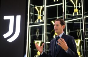 Elkann e la passione bianconera: Una serata indimenticabile a Taormina