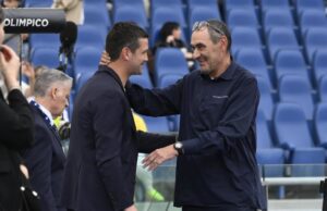 La finale tra Sarri e Chivu: fumo, passioni e una sfida all’Olimpico