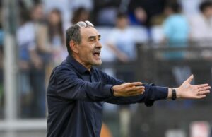 Tra erba profumata e orari controversi: Sarri, la Lega e la politica che cambia il calcio