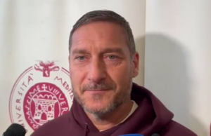 Francesco Totti tra sport, valori e futuro: un incontro tra Nazionale, Roma e studenti all Università di Bari