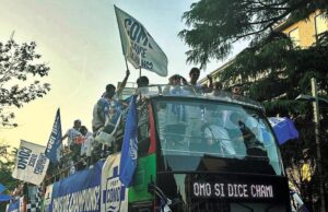 Como celebra la Champions: una parata che unisce una città