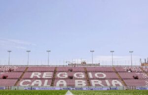 Reggina in bilico: trattative, responsabilità pubblica e una città che guarda al futuro