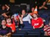 Tra football inglese e neon di Times Square: viaggiatori, tifosi e la scena globale dello sport
