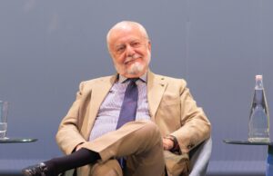 De Laurentiis: Allegri aziendalista, mercato e i 47 calciatori – Napoli tra sostenibilità e ambizione