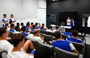 Juve primo giorno di scuola: Carnevali e Massara in cattedra, tra tensione e riflessioni sul futuro