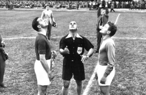 Sospetti, corruzione e pugni: dentro il Mondiale del 1954, l’Italia tra doping e controversie