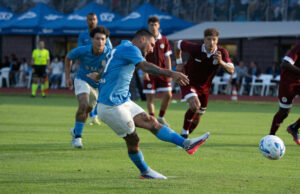 Napoli in ritiro: Politano, la bestia nera Arezzo e la differenza tra Allegri e Conte